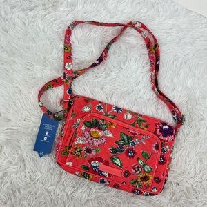 NWT Vera Bradley Iconic RFID Little Hipster